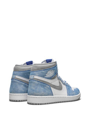Air Jordan 1 Retro High "Hyper Royal" sneakers
